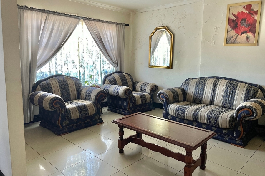 3 Bedroom Property for Sale in Silvertown Western Cape